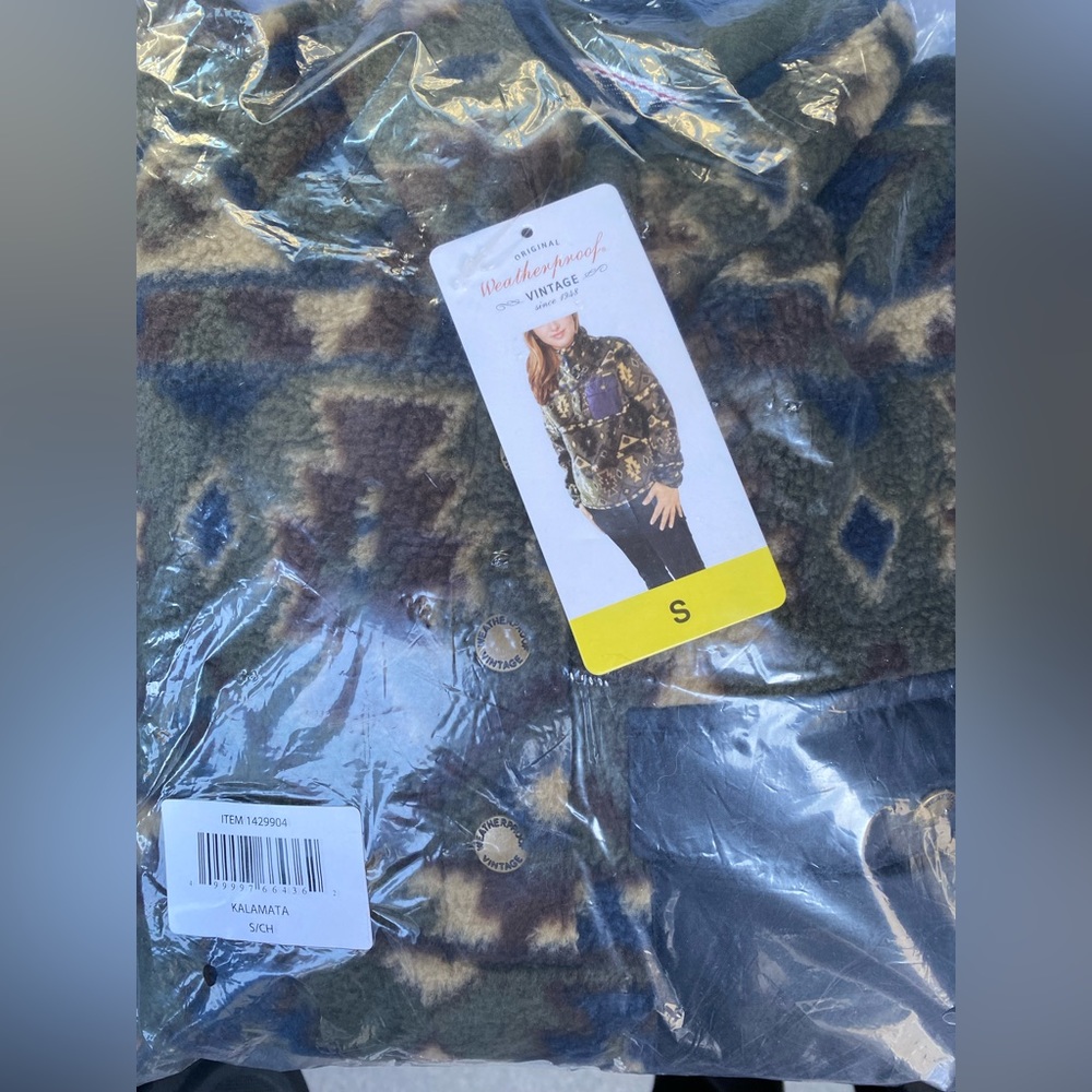 Weatherproof fleece quarter snap NEVER BEEN OPENED size medium